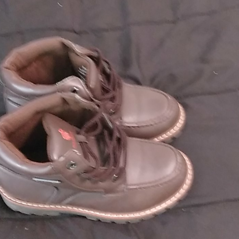 Boots - Picture 2 of 4